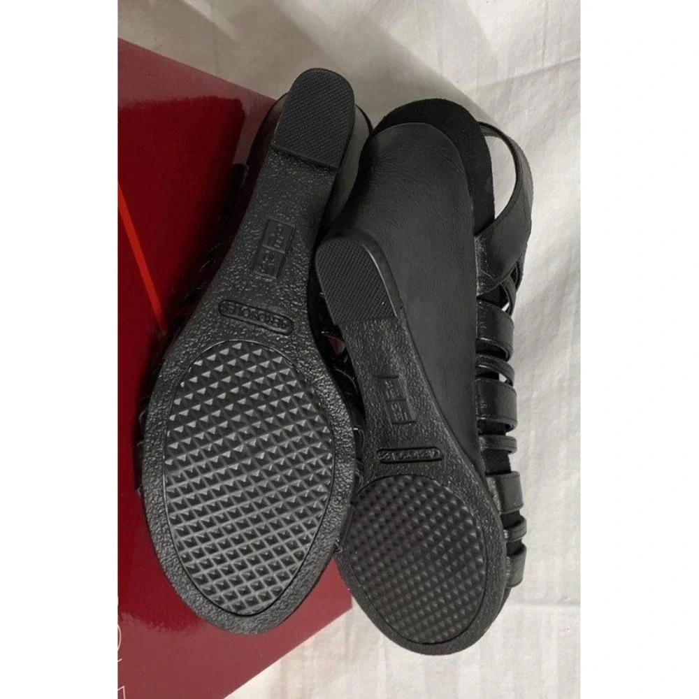 AEROSOLES black leather